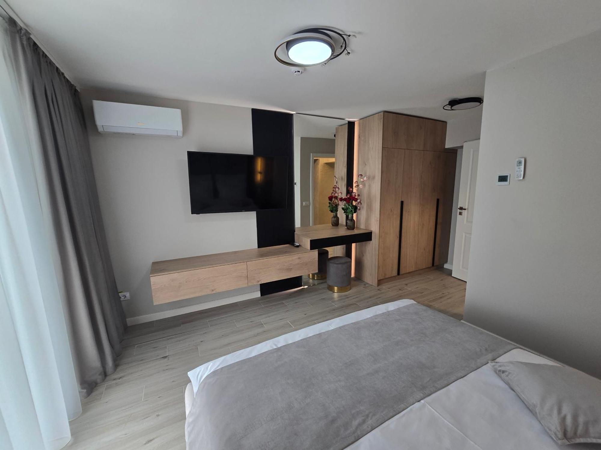 Monarc Boutique Aparthotel - Self Check-In Visan Exterior photo