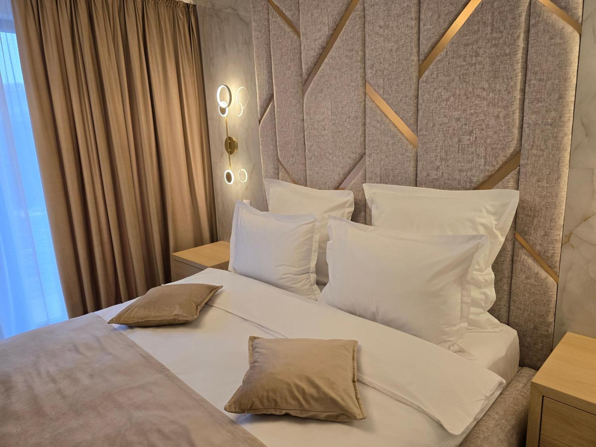 Monarc Boutique Aparthotel - Self Check-In Visan Exterior photo